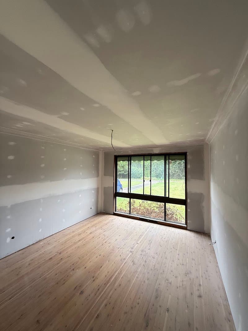 Modern Effect Pty Ltd painter work in Point Clare