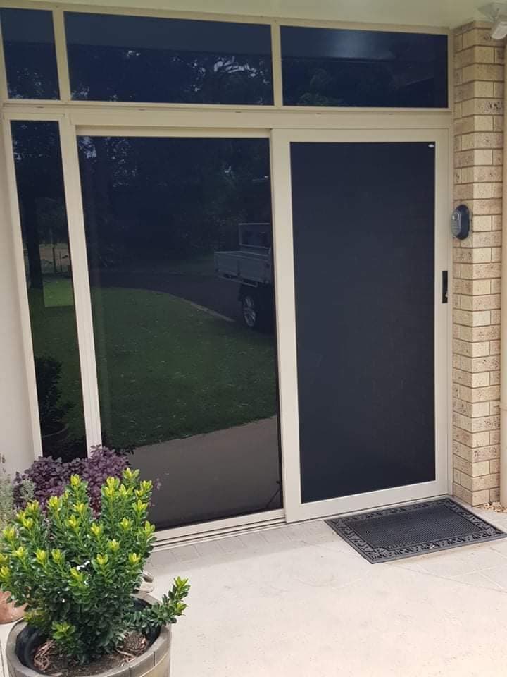 Modern Window Furnishings curtains & blinds work in Bundaberg East