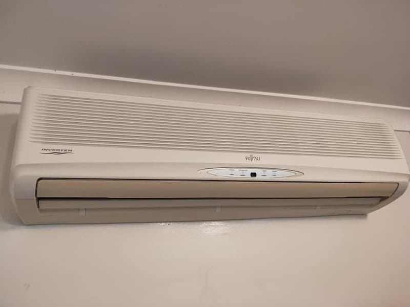 Mond's Air Con Cleaning air conditioning work in Slacks Creek
