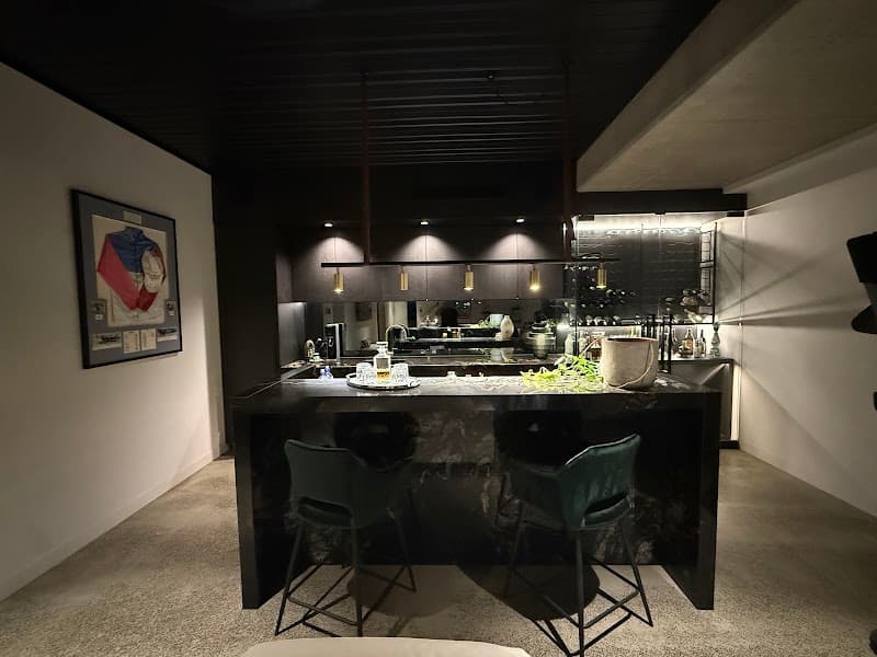 Moonlec Electrical PTY LTD electrician work in Frankston South