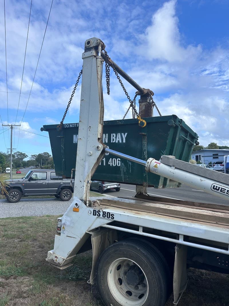 Moreton Bay Skip Bins rubbish removal work in Bongaree