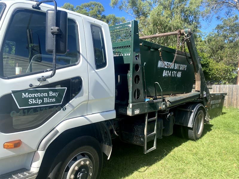 Moreton Bay Skip Bins rubbish removal work in Bongaree