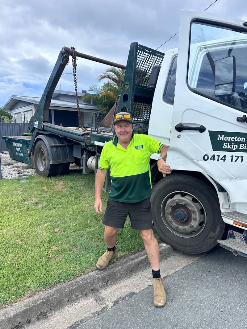 Moreton Bay Skip Bins rubbish removal work in Bongaree