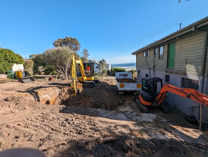 Mornington Peninsula Earthworks demolition work in Arthurs Seat