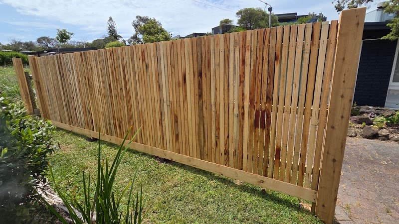 Mornington Peninsula Fences fencing work in Rosebud