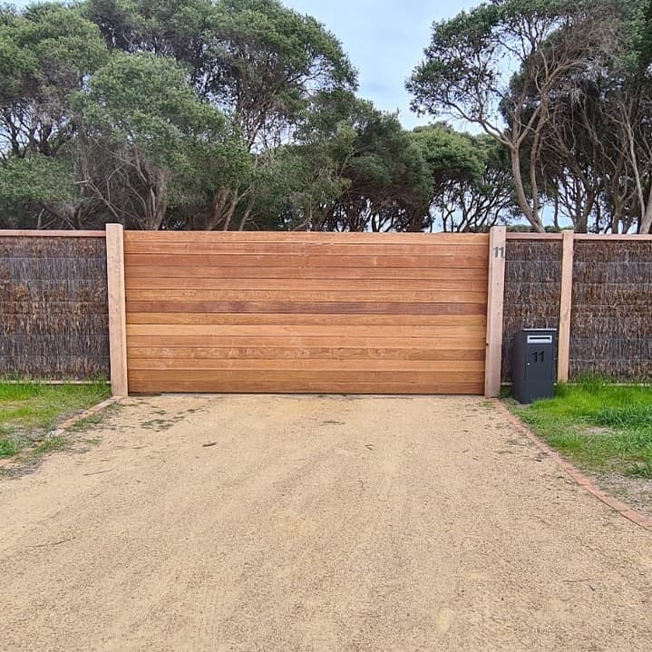 Mornington Peninsula Fences fencing work in Rosebud