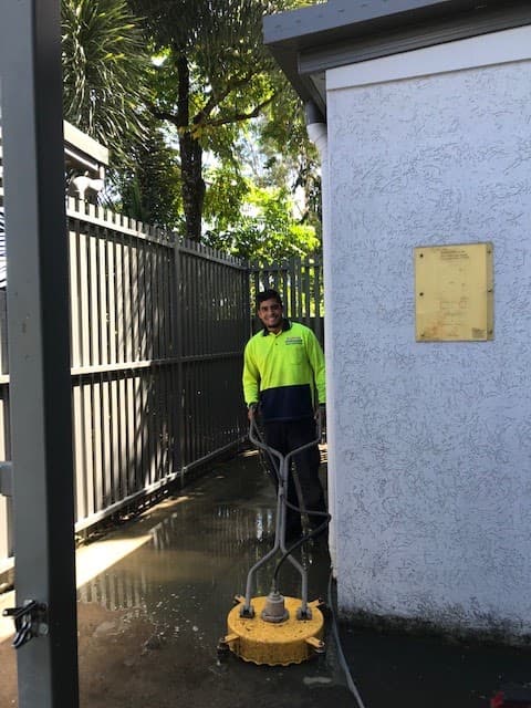 Mosquito Cairns gutter cleaning work in Trinity Park