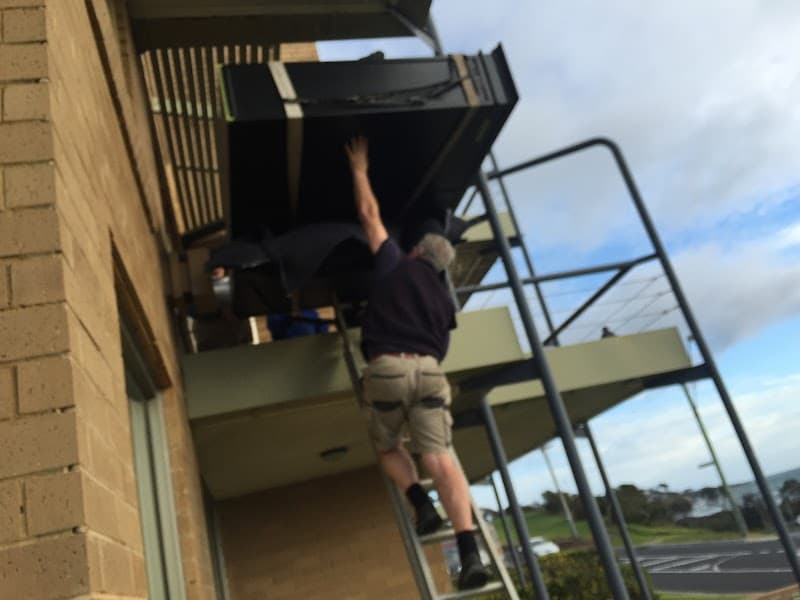 Move Lock and Store removalist work in Tyabb