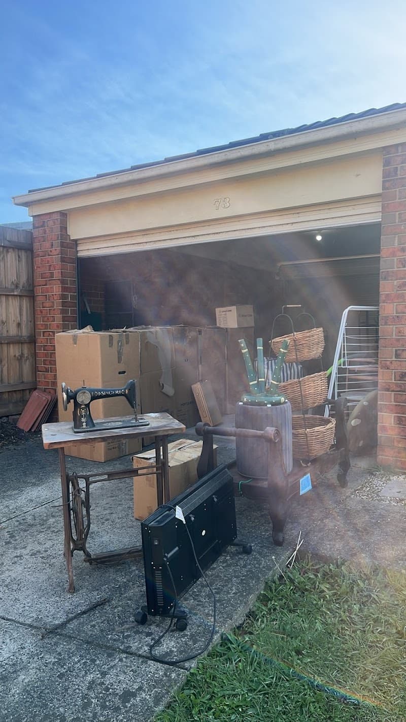 MoveJust4U removalist work in Cranbourne