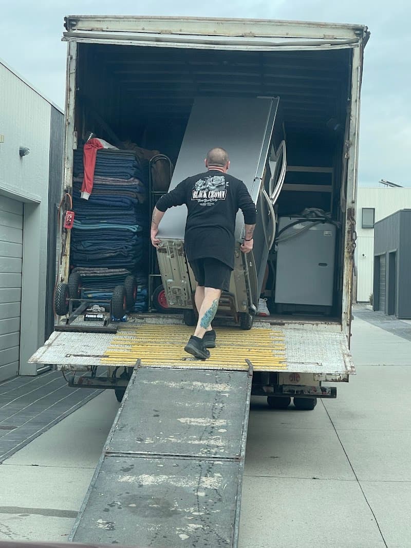 MoveJust4U removalist work in Cranbourne