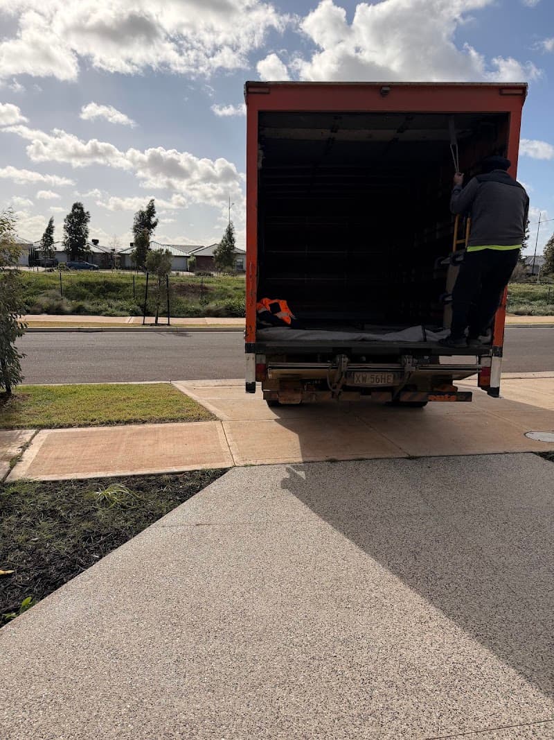 MOVEMATE AUSTRALIA removalist work in Thornhill Park