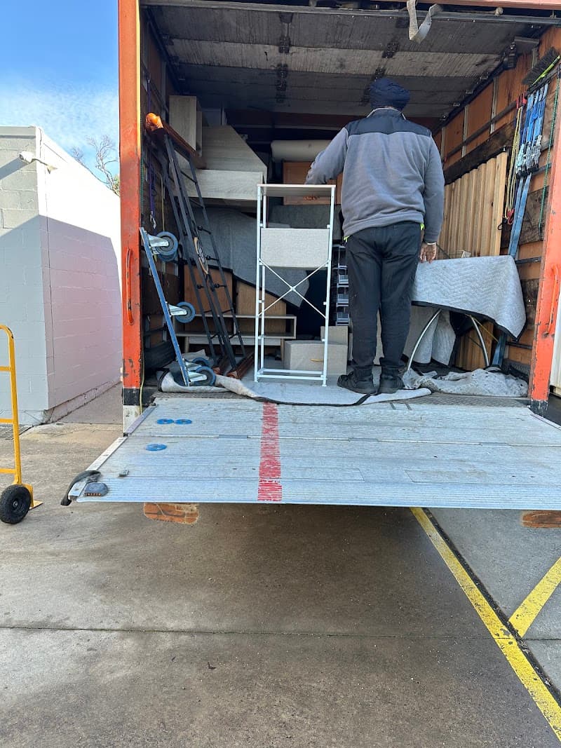 MOVEMATE AUSTRALIA removalist work in Thornhill Park