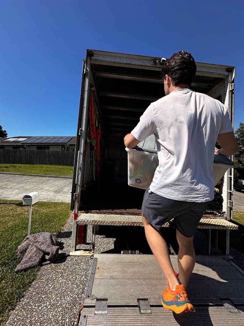 Movify Group Removals removalist work in Norman Park