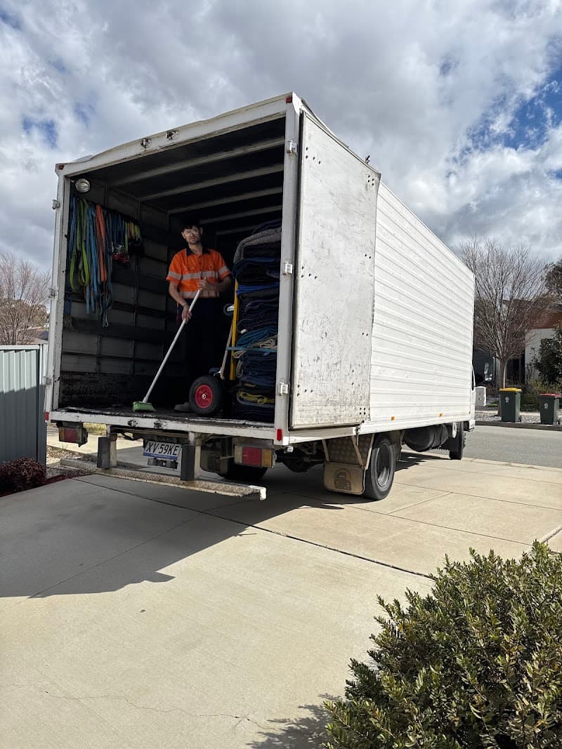 Moving Mates Removals removalist work in Throsby