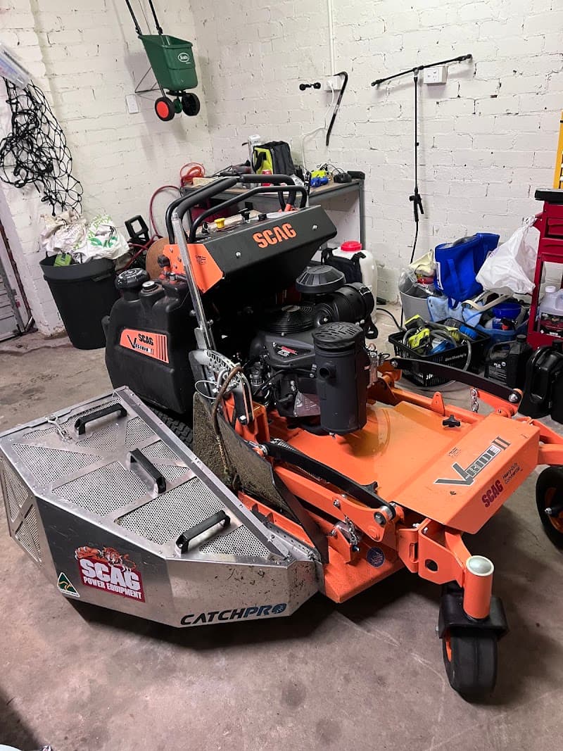 MOWING PRO lawn care work in Miranda