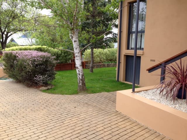 Mr Deeds Handyman, Repairs, Maintenance, Modifications handyman work in Braddon