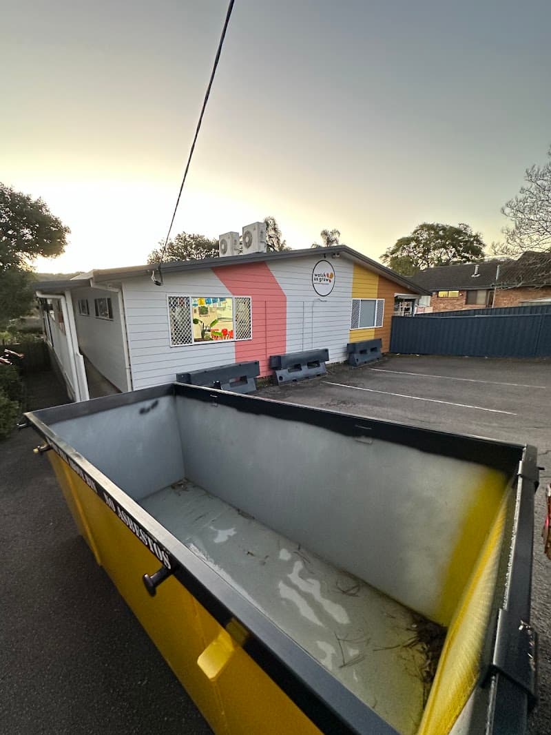 Mr skips rubbish removal work in West Gosford