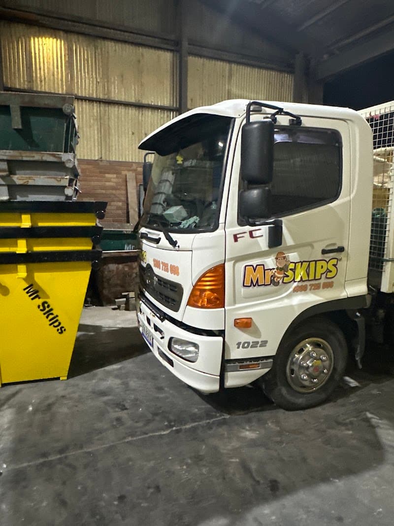 Mr skips rubbish removal work in West Gosford