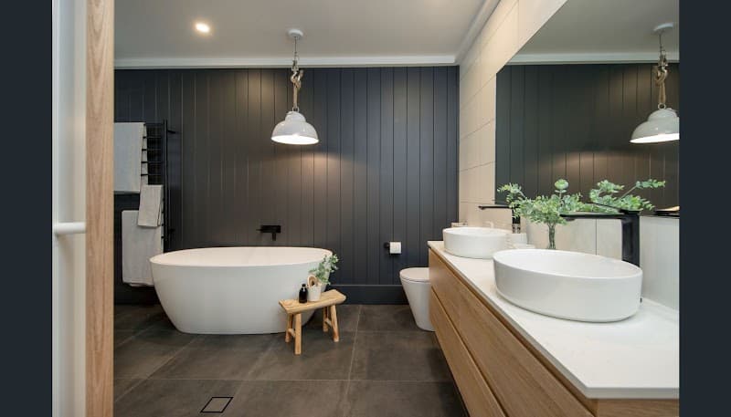 Natural Colour Painting & Decorating painter work in null