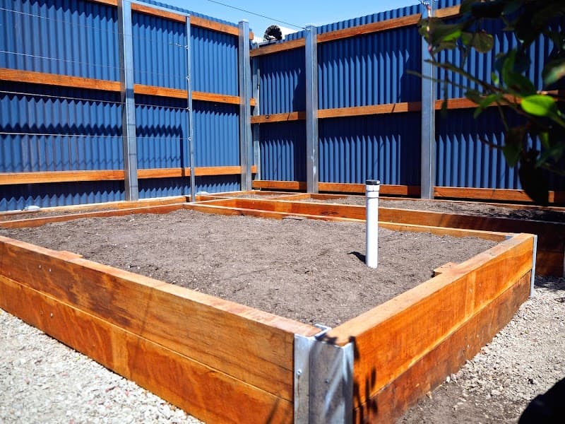 Natural Gardeners gardening work in East Geelong