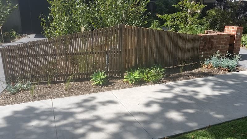 Natural Gardeners gardening work in East Geelong