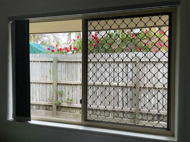 New Look Glass & Glazing glass & glazier work in Deception Bay