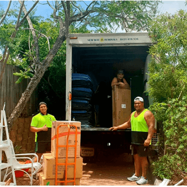 New Way In Removals removalist work in Bellbird Park