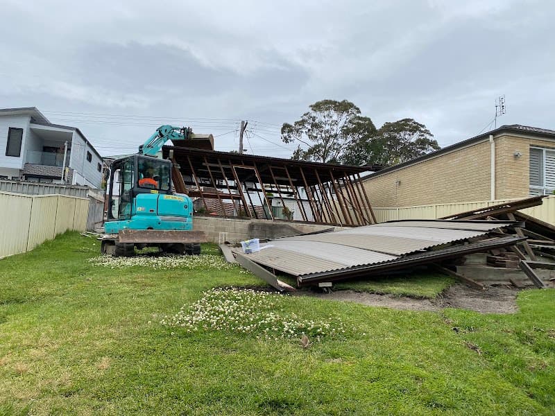 Newcastle Demolition PTY LTD asbestos removal work in Whitebridge