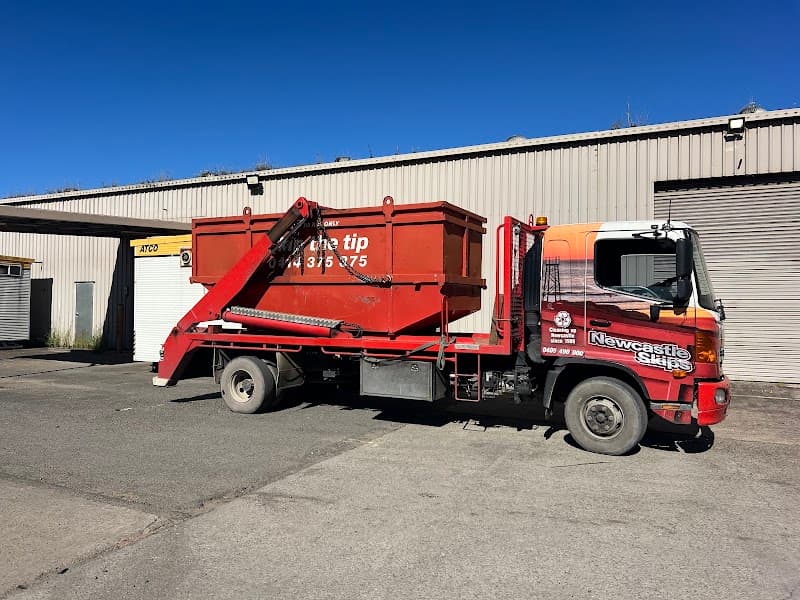 Newcastle Skips rubbish removal work in Redhead