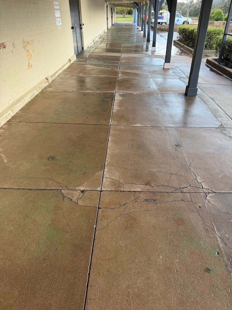 Newcastle Wash Rite gutter cleaning work in New Lambton