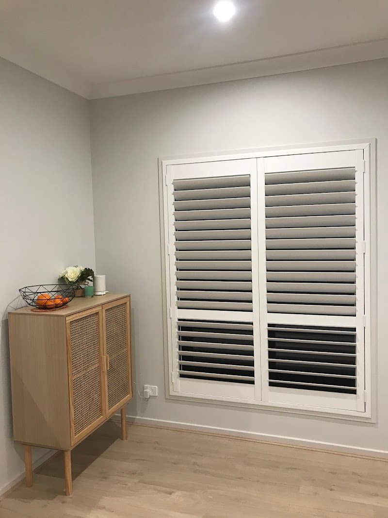 Nice Blinds curtains & blinds work in Slacks Creek