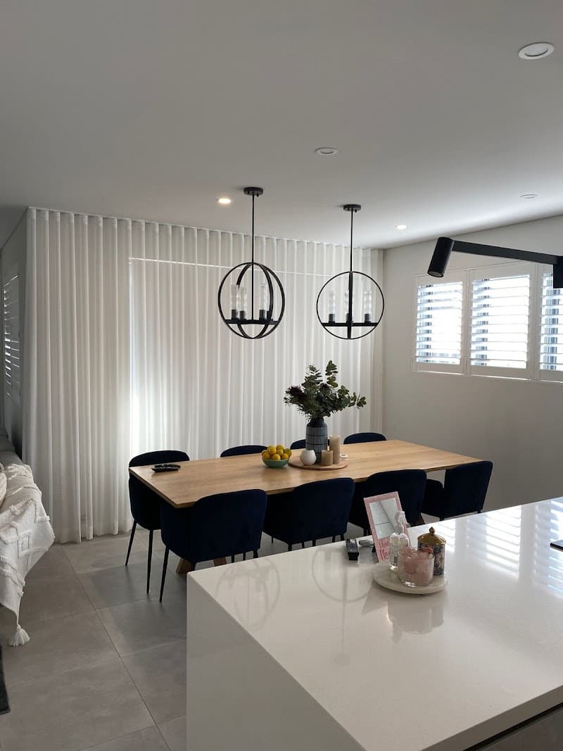 No Bull Blinds Springwood (No Showroom at this site) curtains & blinds work in Springwood