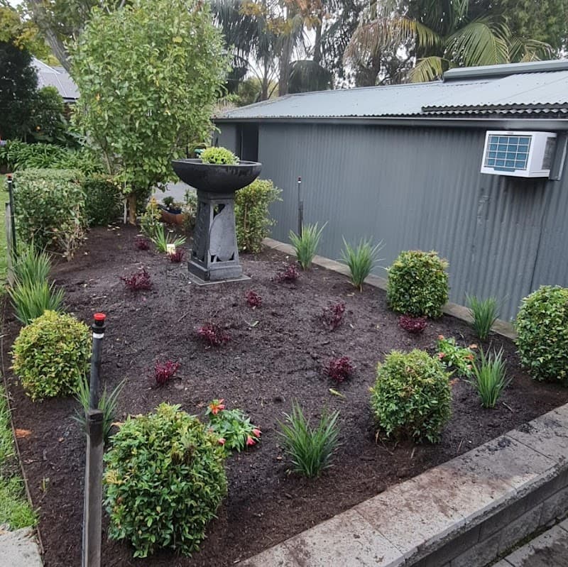Nomadic Home & Garden gardening work in Stepney