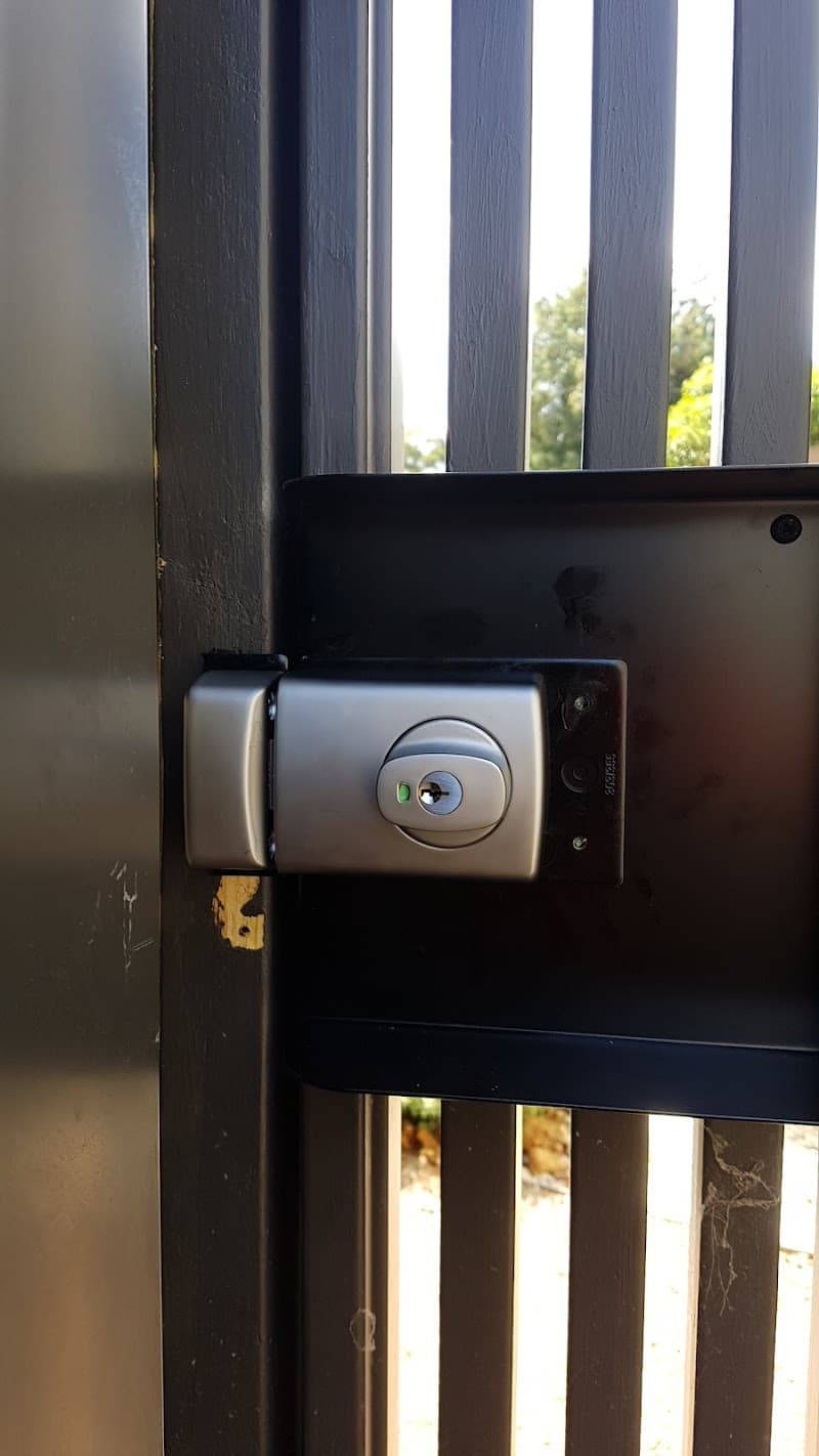 Nonstop Locksmiths - Mobile Service Only locksmith work in Bentleigh East