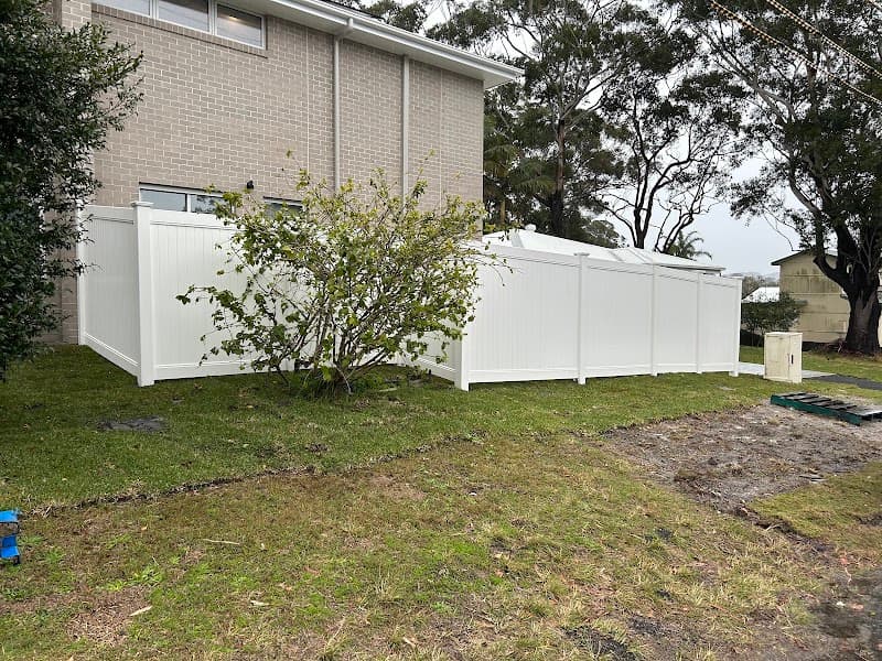 Noreast PVC Fencing and Gates fencing work in Bateau Bay