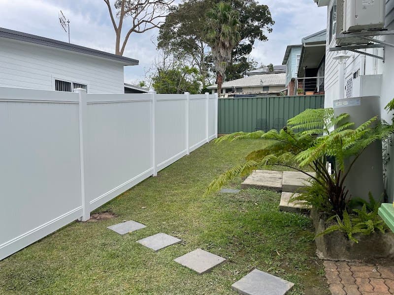 Noreast PVC Fencing and Gates fencing work in Bateau Bay