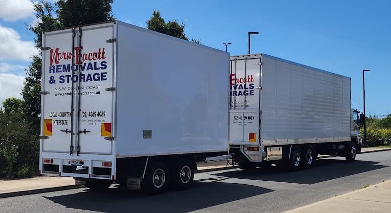 Norm Eacott Removals And Storage removalist work in Berkeley Vale