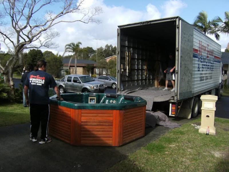 Norm Eacott Removals And Storage removalist work in Berkeley Vale
