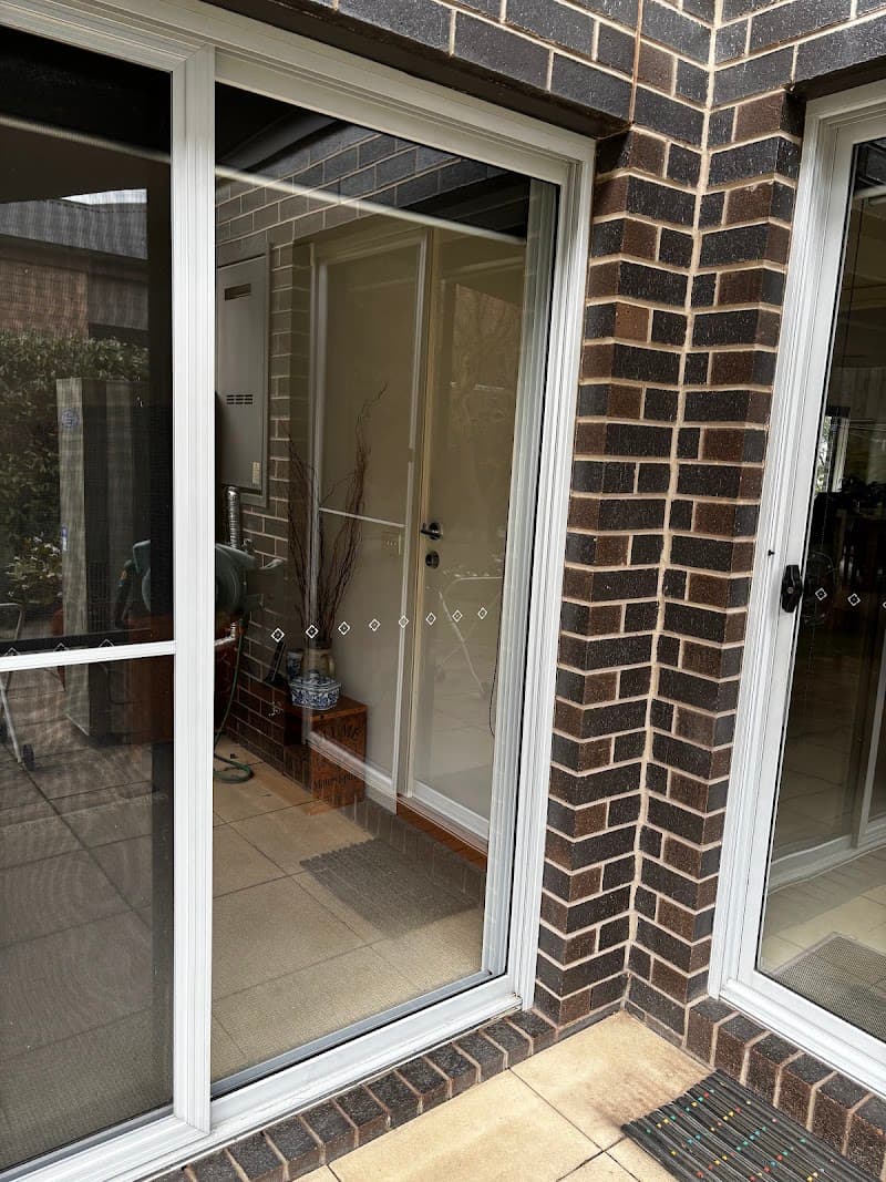 North Geelong Glass glass & glazier work in Rippleside