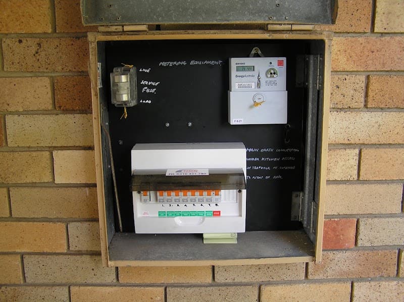 Northern Beaches Electrical electrician work in Dee Why