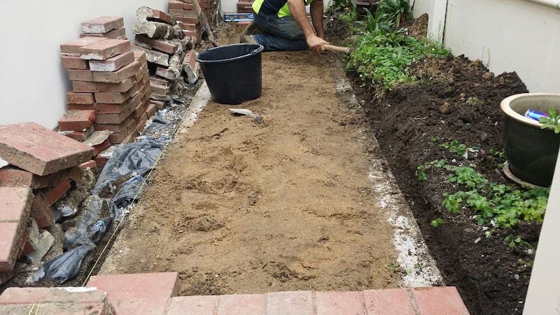 Northern Beaches Gardeners gardening work in Mona Vale