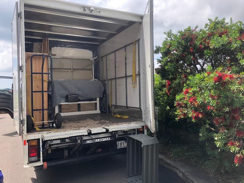 Northern Beaches Removalists Services removalist work in Freshwater