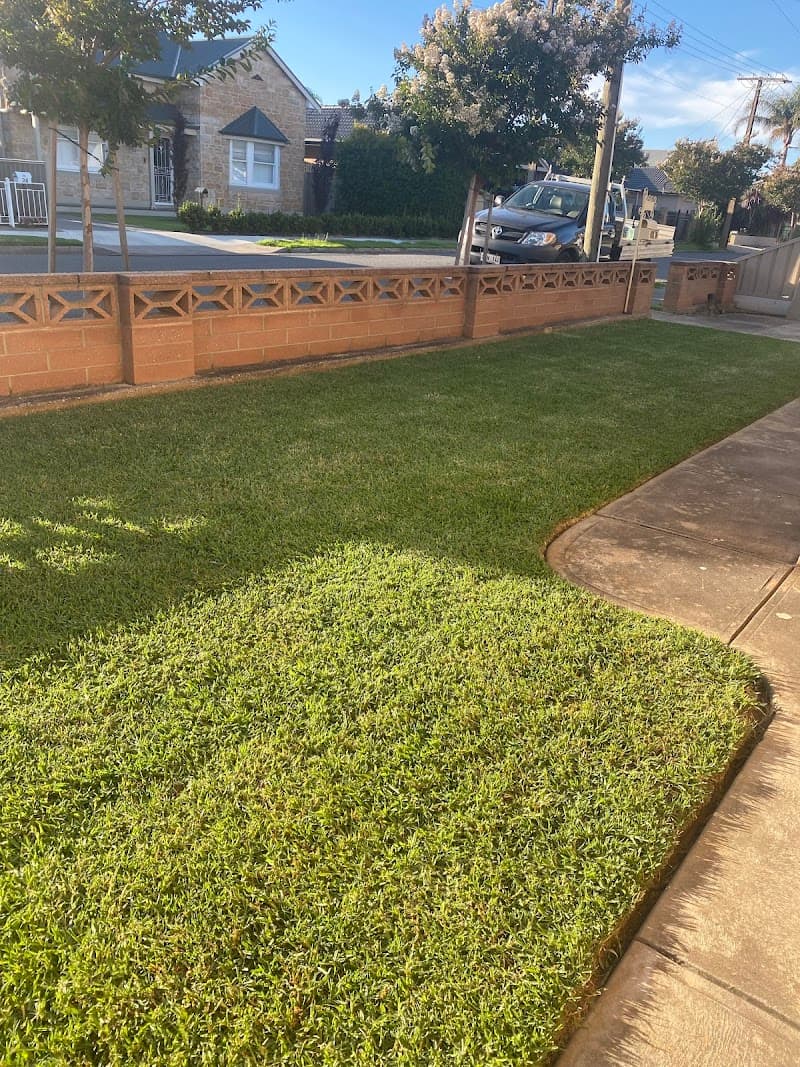 Northern Outdoor Contractors lawn care work in Clearview