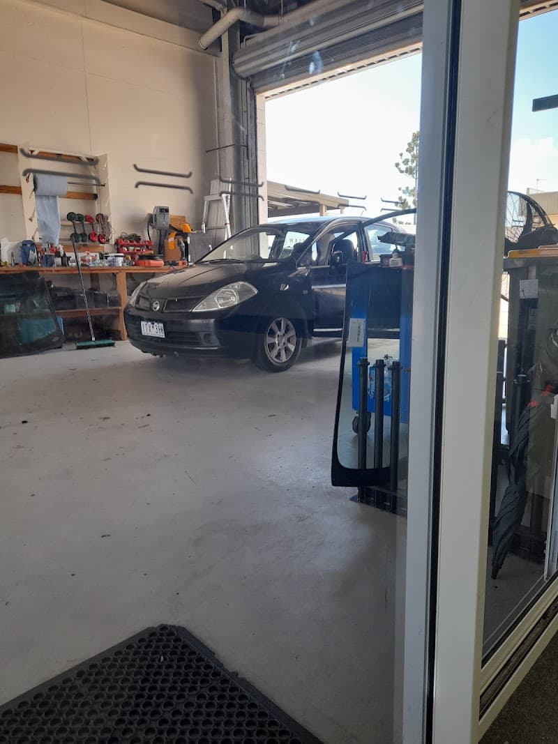 Novus Glass Townsville glass & glazier work in Garbutt