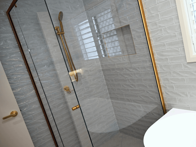 NQ Glass & Aluminium Fitouts glass & glazier work in Bohle