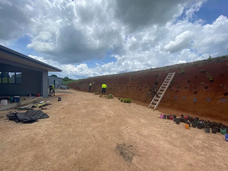 NQ Parks and Gardens gardening work in Cairns North