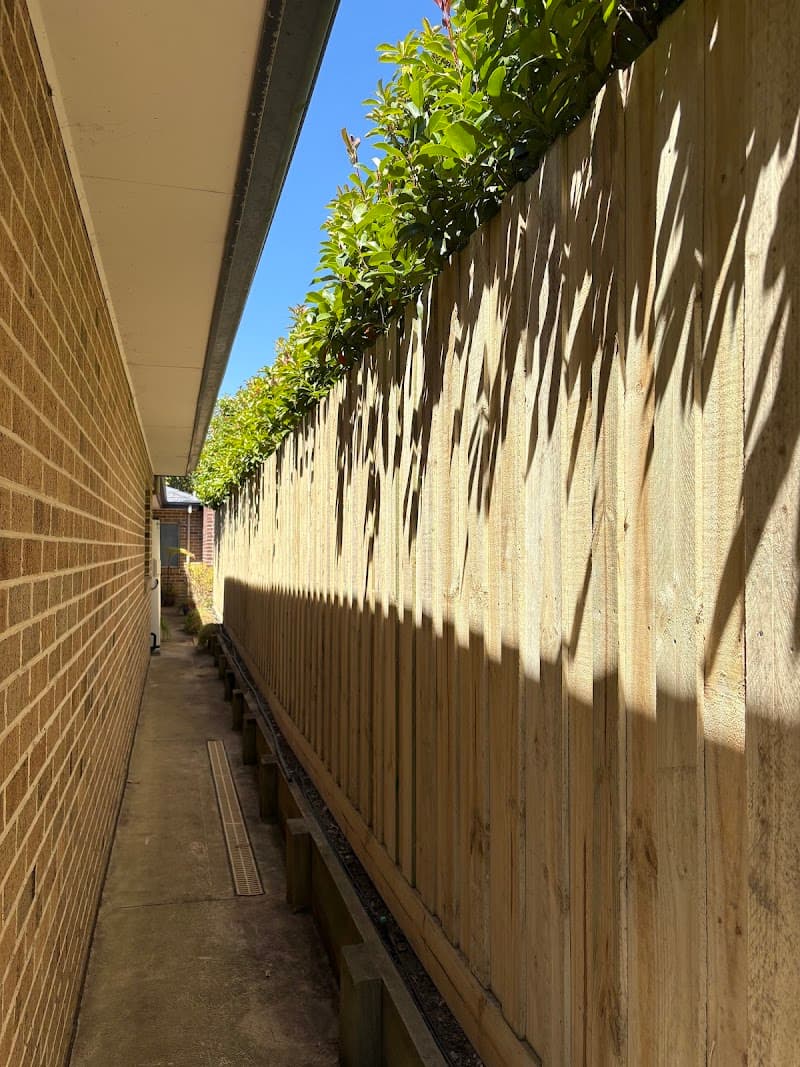 Oasis Fencing fencing work in Frankston North