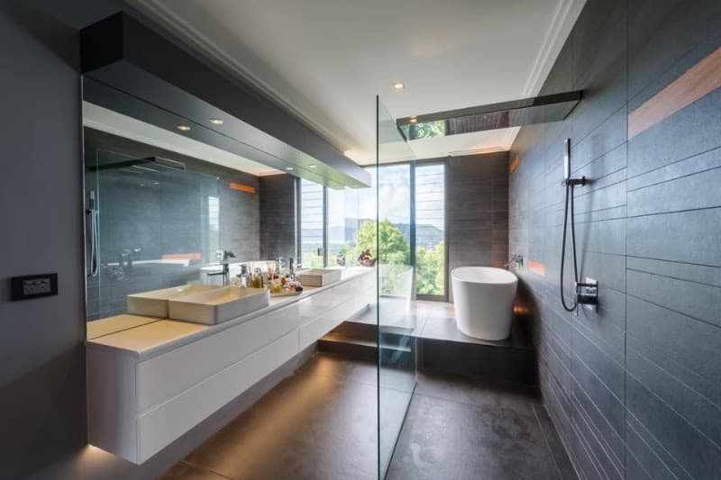 Omni Builders bathroom renovation work in Bungalow
