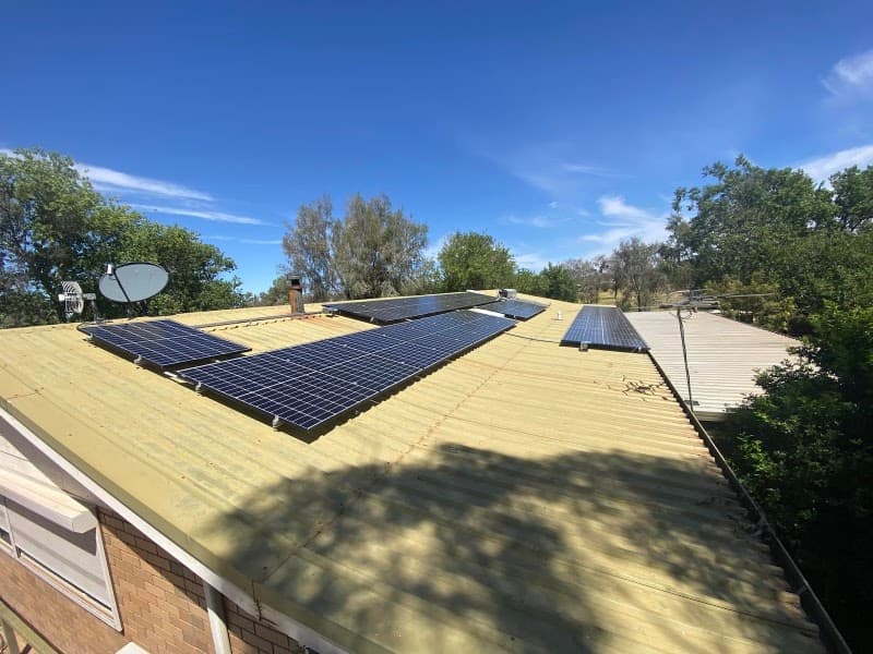 Oneroof Solar solar panel installation work in Berrimah
