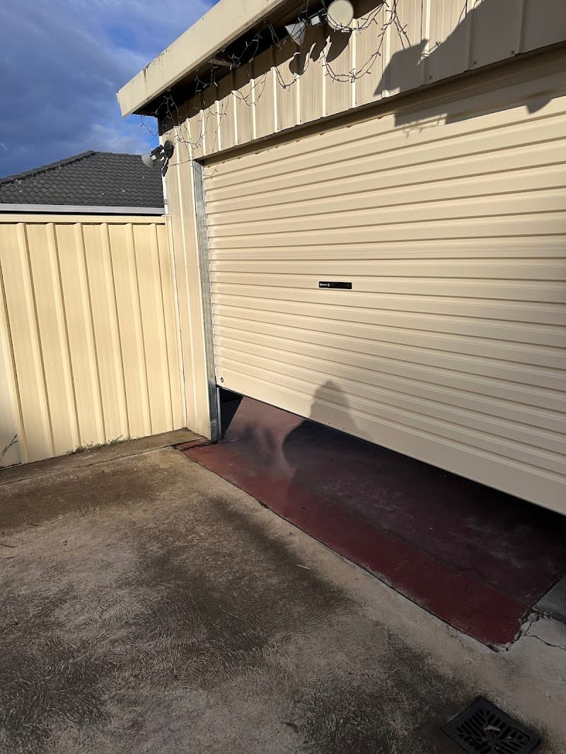 Oxley Garages garage doors work in South Geelong